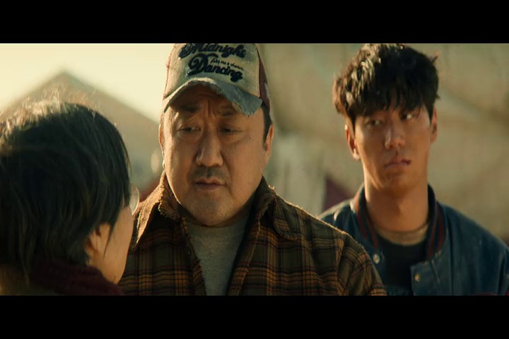 Badland Hunters (2024) NF WEB-DL Hindi 480p x264 AVC HE-AAC 5.1 ESub B4uHD.mkv.0000